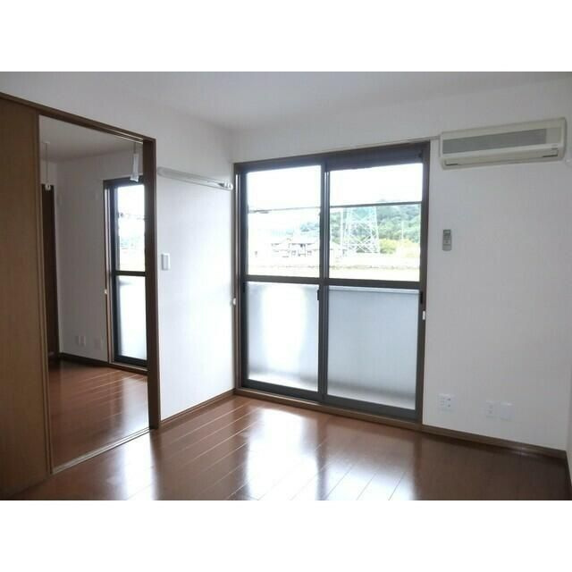 シャン・ド・フルールの居間・リビング