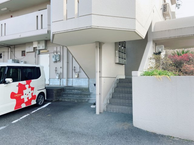 メゾンパラディー大府のエントランス