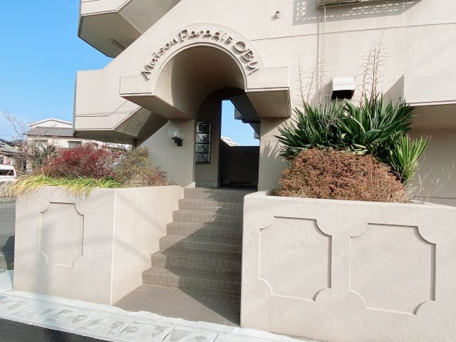 メゾンパラディー大府のエントランス