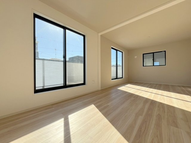 吉川市新栄1丁目　新築戸建　全1棟の洋室|子供の成長に合わせて将来は2部屋に分けられます