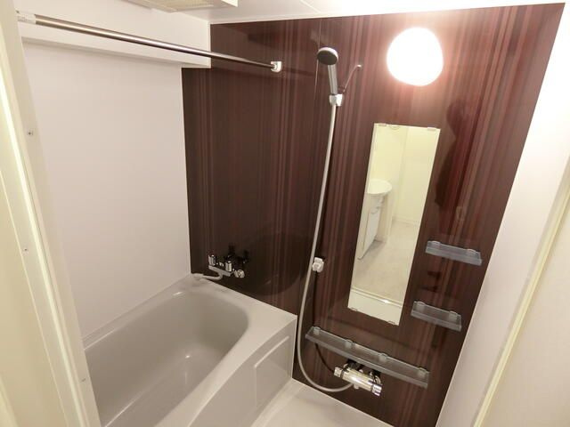 ニューハイツ湯島の浴室