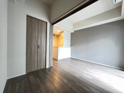 【洋室】 | コンフォリア・リヴ南森町Ⅱ