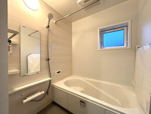 豊田市中町中郷　新築分譲住宅　全3棟　2号棟の浴室