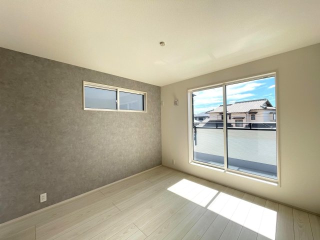 豊田市中町中郷　新築分譲住宅　全3棟　2号棟の洋室