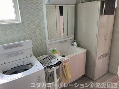 【独立洗面台】 | 文苑3丁目16-5売家 | 独立洗髪洗面化粧台を完備★ゆったりと使いやすいスペースで、毎朝の身支度がスムーズに行えます♪