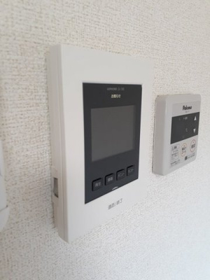 【セキュリティ】 | カーサ・ベルデ | 【カーサ・ベルデ】急な来客でもTVインターホンで確認が出来て安心です☆