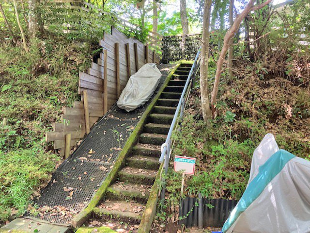 【その他】 | 函南町平井(エメラルドタウン) 中古住宅 EH05767 | 函南町平井　玄関前階段