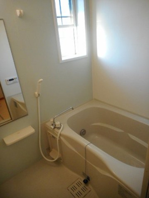 【浴室】 | ヴィア・ラッテア河久保 | きれいなお風呂です