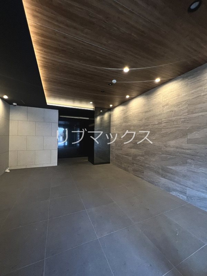 【ロビー】プレサンス江坂クォーレ