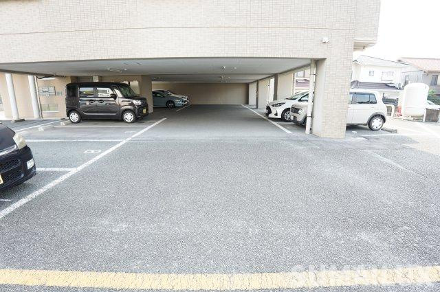 熊本市東区御領１丁目の賃貸マンションの駐車場
