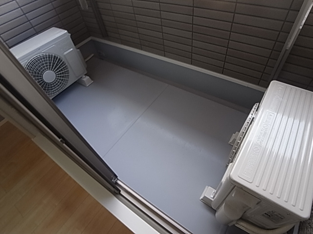 神戸市須磨区一ノ谷町２丁目のアパートのバルコニー