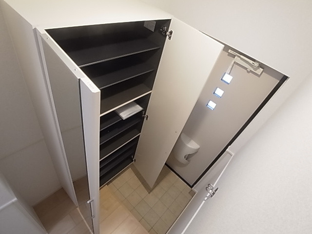 神戸市須磨区一ノ谷町２丁目のアパート