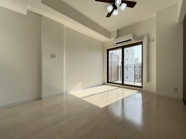【寝室】 | ラグゼ難波南