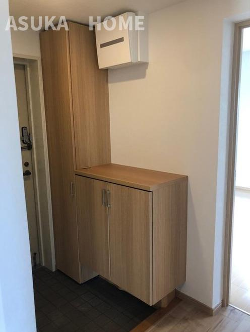 コスモ戸塚リベラヒルズC棟の玄関