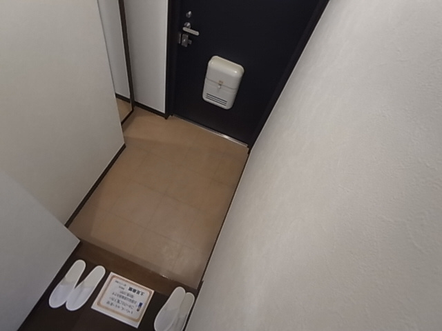 神戸市須磨区須磨浦通５丁目の賃貸マンションの玄関