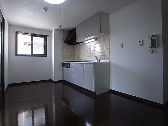 神戸市須磨区須磨浦通５丁目の賃貸マンションの居間・リビング|ダイニング