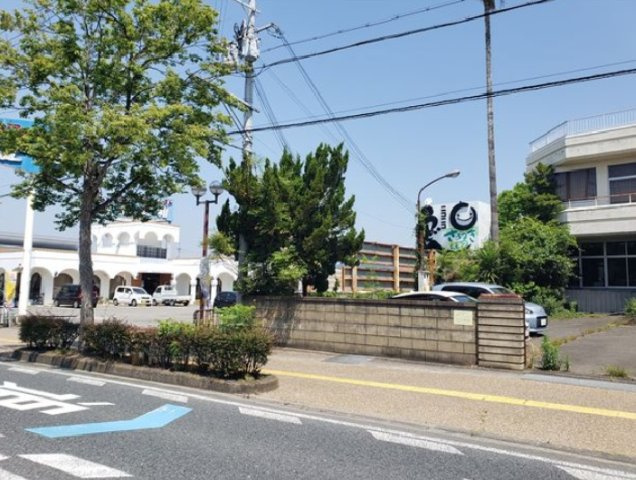 【土地図】 | 接道は南側　幅員28ｍになります。上物有りの土地です。現状渡し。