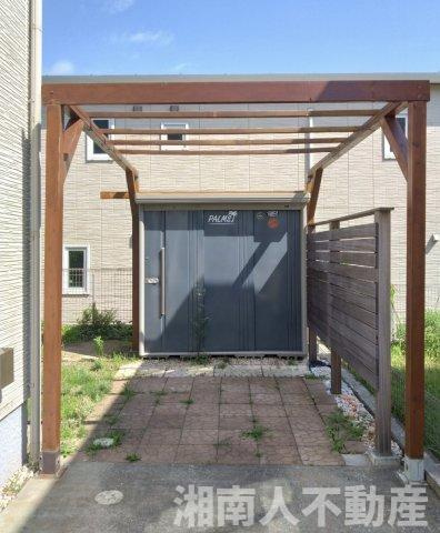 横須賀市佐島の丘2丁目　中古戸建の駐車場|駐車場に車を止められます