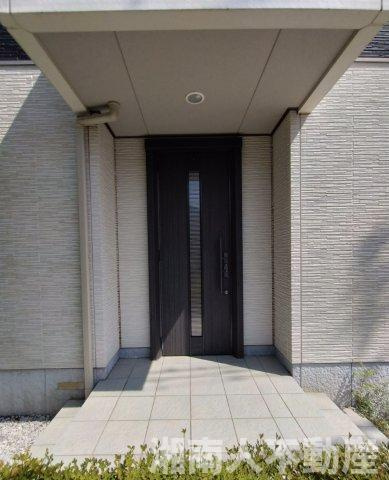 横須賀市佐島の丘2丁目　中古戸建の玄関|毎日通る玄関はこちらです
