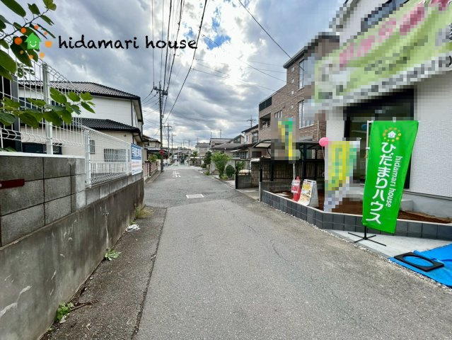 見沼区大和田町1丁目　新築戸建　ハートフル01の前面道路含む現地写真