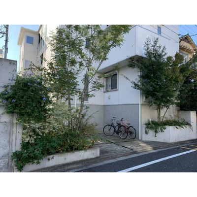 【その他共用部分】 | House A | 駐輪場有り。