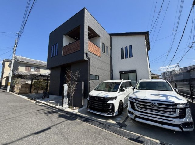 久御山町林垣内の外観