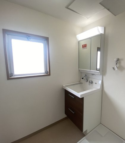 堺町ジュエリーハイツの独立洗面台|新品に交換済！