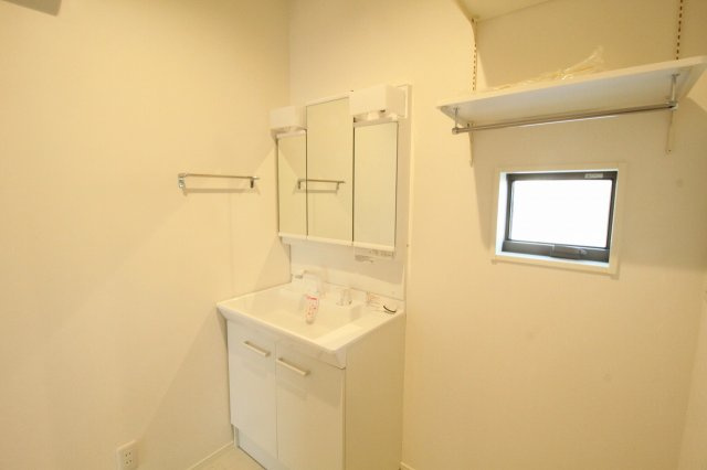 南国市大そね甲　新築戸建　③（全2区画）の前面道路含む現地写真