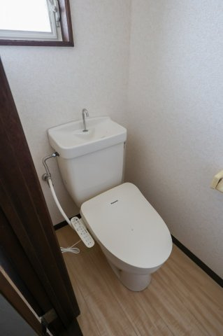 城北ハイツA・Bのトイレ|トイレ(同間取りの103号室のお写真です）