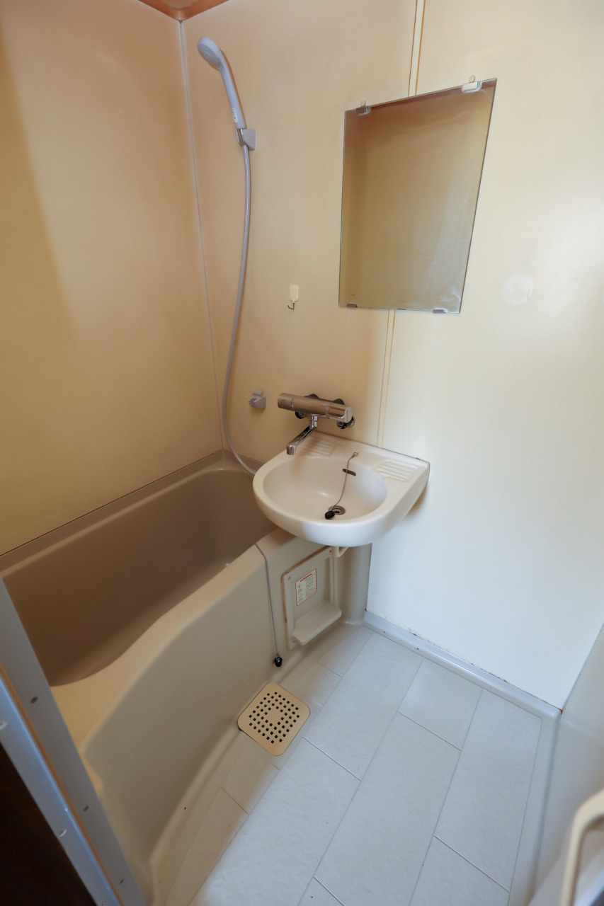 城北ハイツA・Bの浴室|浴室(同間取りの103号室のお写真です）