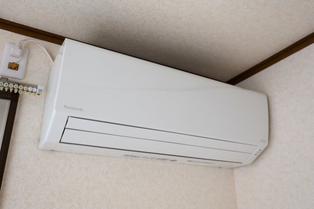 城北ハイツA・Bの設備|エアコン(同間取りの103号室のお写真です）