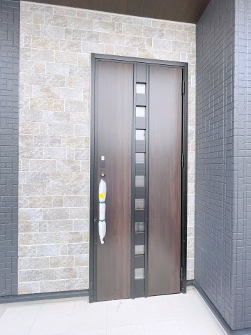 新築戸建・建売　東松山市新宿町　BLOOMING GARDEN　全2棟の玄関