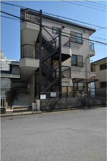 第二水落マンションの外観