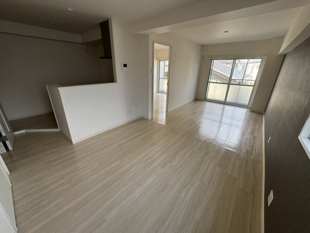 昌永ハイツの居間・リビング