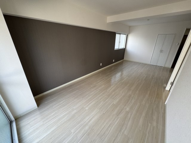 昌永ハイツの居間・リビング