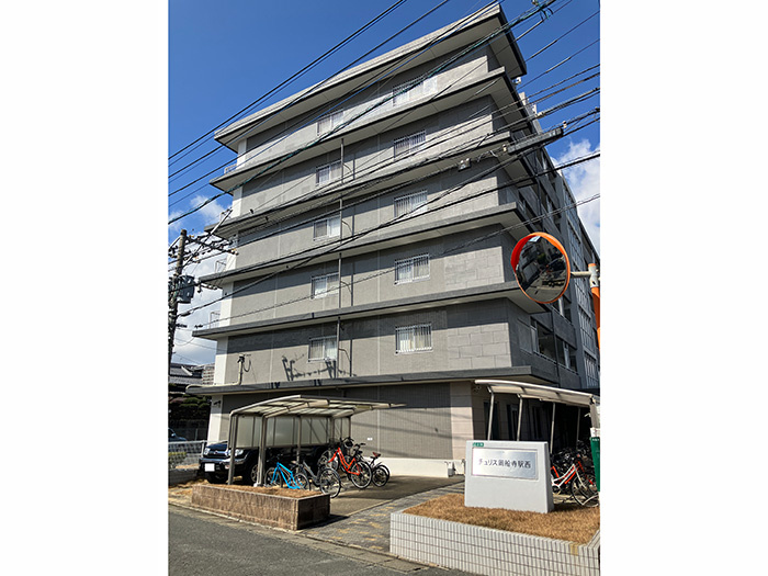 チュリス周船寺駅西の外観
