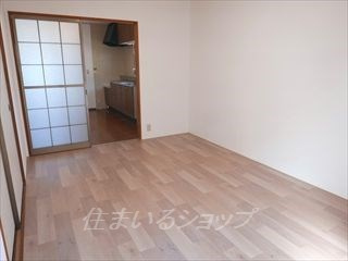 ハイランド　Ｂ棟の居間・リビング