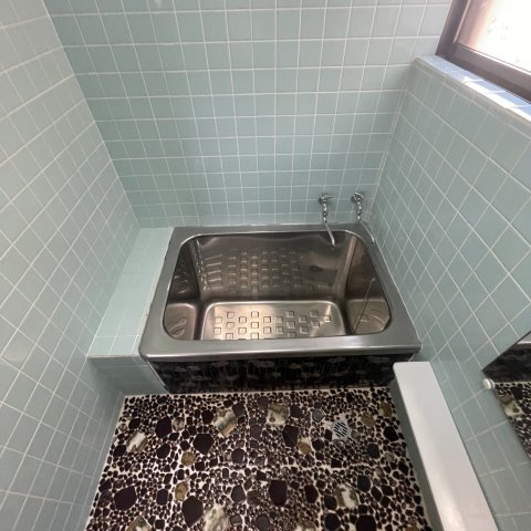 室蘭市八丁平4丁目17-17戸建の浴室