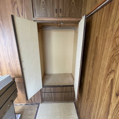 室蘭市八丁平4丁目17-17戸建の収納