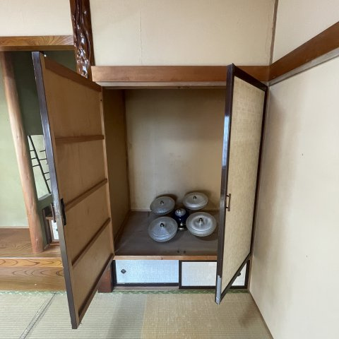 室蘭市八丁平4丁目17-17戸建の収納