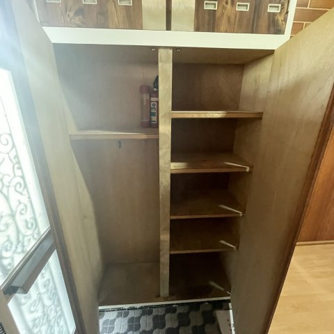 室蘭市八丁平4丁目17-17戸建の収納