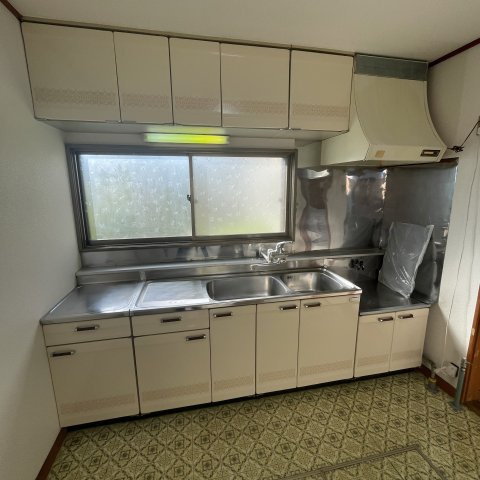 室蘭市八丁平4丁目17-17戸建のキッチン