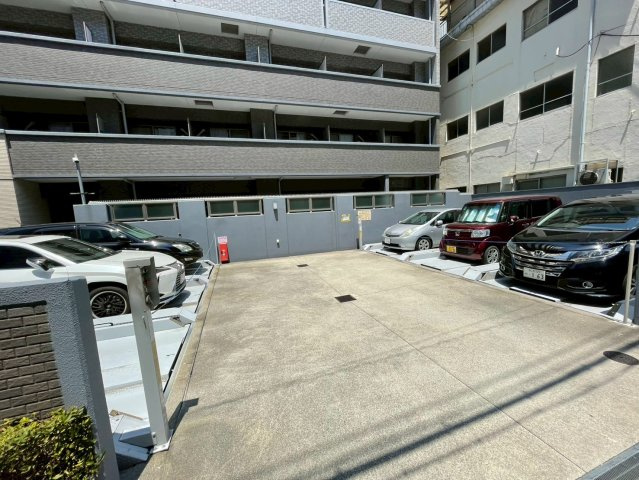 エスリード野田阪神駅前の駐車場