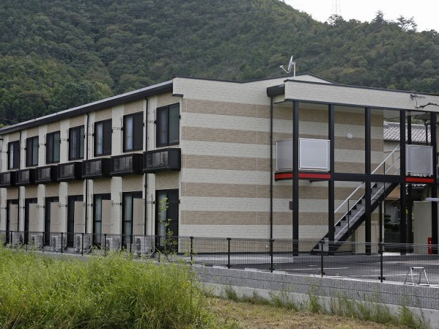 レオパレスサントークの外観