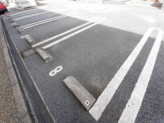 フリーデンＡの駐車場