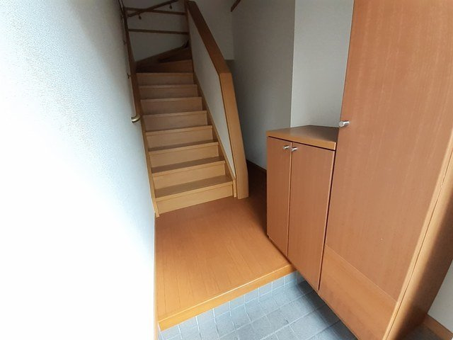 フリーデンＡの玄関