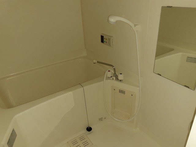 フリーデンＣの浴室