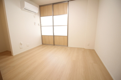  | S＆T Grace Square（ｴｽ＆ﾃｨ ｸﾞﾚｰｽ ｽｸｴｱ） | 103 リビング