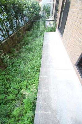 【庭】 | ヴェルドミール春日 | 専用庭