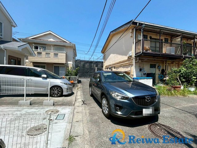 中古戸建　茅ヶ崎市高田4丁目の前面道路含む現地写真